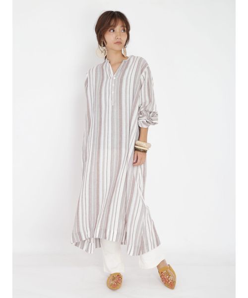 Ungrid(アングリッド)の「スリットハニカムレギンス(レギンス/スパッツ・レディース・オフホワイト/ライトグレー/ブラック・FREE)」の5枚目の写真