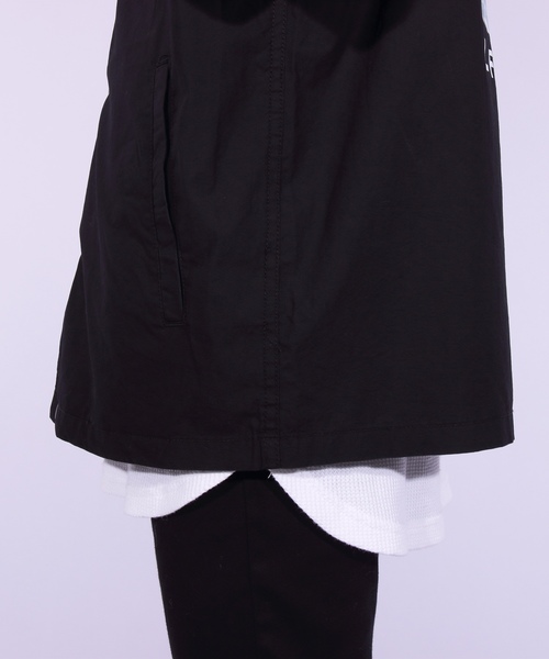 ８(eight)（エイト）の「コーチジャケット フォト バックプリント（ブルゾン・メンズ・ホワイト/ブラック/ベージュ・MEDIUM/LARGE）」の19枚目の写真