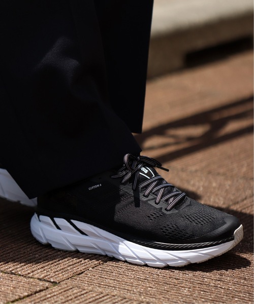 HOKA(ホカ)の「HOKA ONE ONE / ホカ オネオネ CLIFTON6(スニーカー・メンズ・ブラック/レッド/ブルー・26/27/28/29/25.5/26.5/27.5)」の7枚目の写真