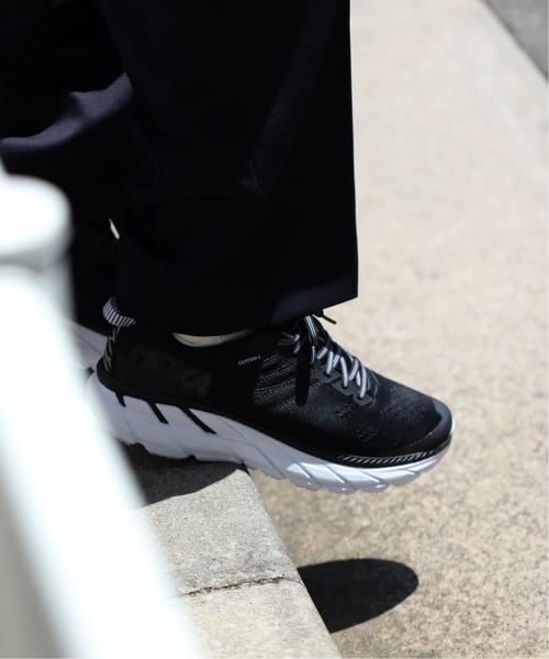 HOKA(ホカ)の「HOKA ONE ONE / ホカ オネオネ CLIFTON6(スニーカー・メンズ・ブラック/レッド/ブルー・26/27/28/29/25.5/26.5/27.5)」の8枚目の写真