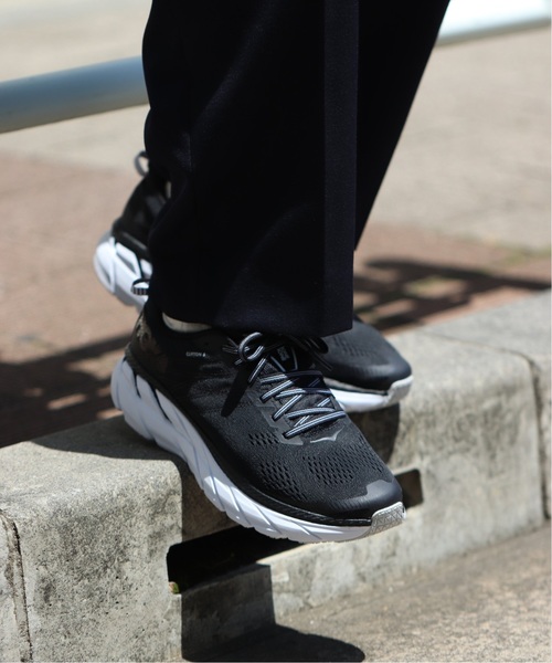 HOKA(ホカ)の「HOKA ONE ONE / ホカ オネオネ CLIFTON6(スニーカー・メンズ・ブラック/レッド/ブルー・26/27/28/29/25.5/26.5/27.5)」の4枚目の写真