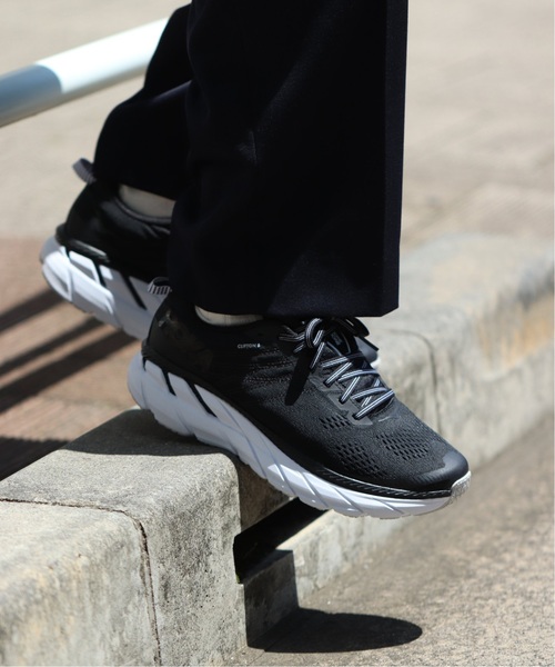 HOKA(ホカ)の「HOKA ONE ONE / ホカ オネオネ CLIFTON6(スニーカー・メンズ・ブラック/レッド/ブルー・26/27/28/29/25.5/26.5/27.5)」の5枚目の写真