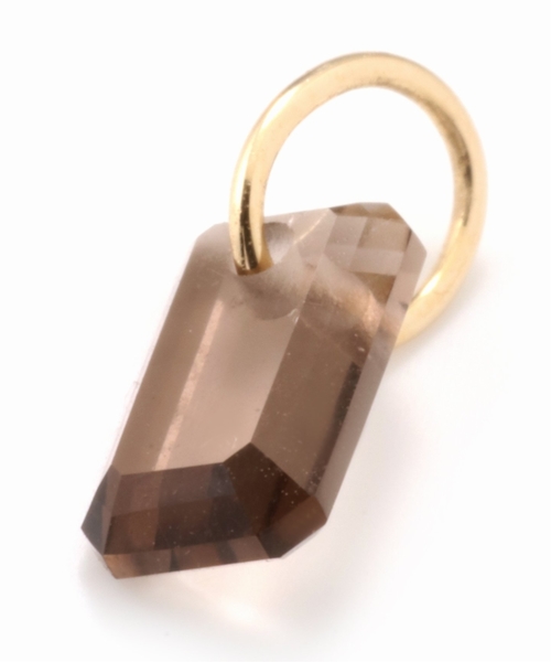 Spick & Span（スピックアンドスパン）の「チャーム スモーキークォーツスクエア（チャーム・レディース・ゴールド・FREE）」の3枚目の写真