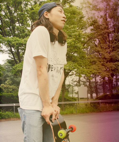 AMERICAN RAG CIE(アメリカンラグシー)の「marka × AMERICAN RAG CIE 別注SMILY Tシャツ∴(Tシャツ/カットソー・メンズ・オフホワイト/ネイビー・1/2)」の3枚目の写真