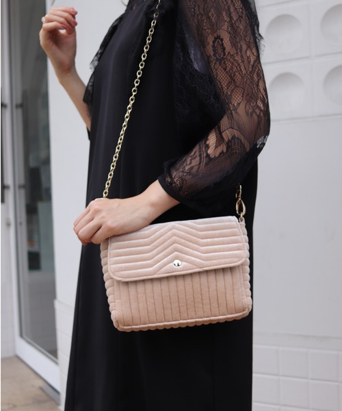 flower（フラワー）の「シーンバッグ（ショルダーバッグ・レディース・ブラック/アイボリー・FREE）」の2枚目の写真