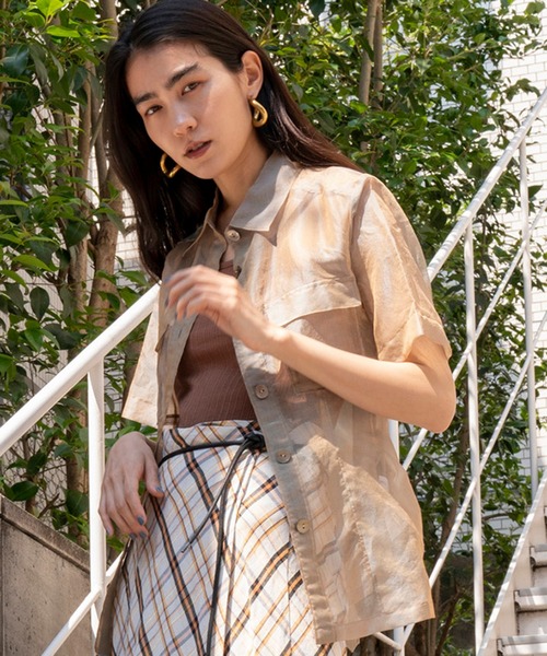 MAISON SPECIAL（メゾンスペシャル）の「シルクオーガンジーシャツ【MAISON SPECIAL/メゾンスペシャル】（シャツ/ブラウス・レディース・ベージュ/グリーン・FREE）」の2枚目の写真