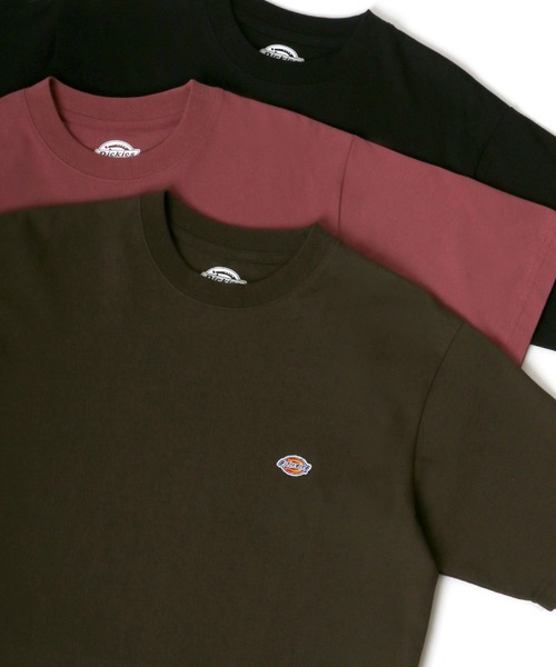 Dickies(ディッキーズ)の「Dickies/ディッキーズ ワンポイント ミニロゴ ワッペン 刺繍 半袖 Tシャツ/無地T(Tシャツ/カットソー・メンズ・ホワイト/ブラック/ダークグリーン/ベージュ/パープル/ブラウン/ダークブルー/グリーン/キャメル/スモークピンク/サックスブルー/ブルーグリーン・M/L/XL)」の3枚目の写真
