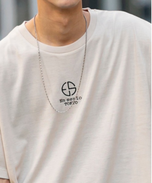 En serio TOKYO（エンソリオトーキョー）の「トレードマーク刺繍ロゴ ビッグシルエット Tシャツ（Tシャツ/カットソー・メンズ・ブラック/オフホワイト/サンドベージュ/スモークピンク/グレイッシュブルー・LL/S/M/L）」の10枚目の写真