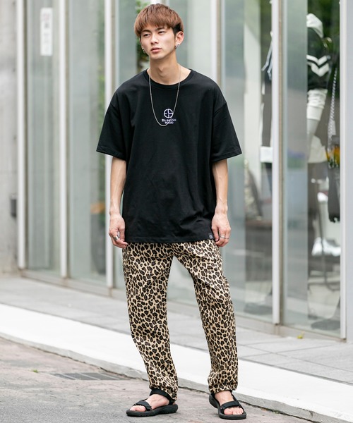 En serio TOKYO（エンソリオトーキョー）の「トレードマーク刺繍ロゴ ビッグシルエット Tシャツ（Tシャツ/カットソー・メンズ・ブラック/オフホワイト/サンドベージュ/スモークピンク/グレイッシュブルー・LL/S/M/L）」の14枚目の写真