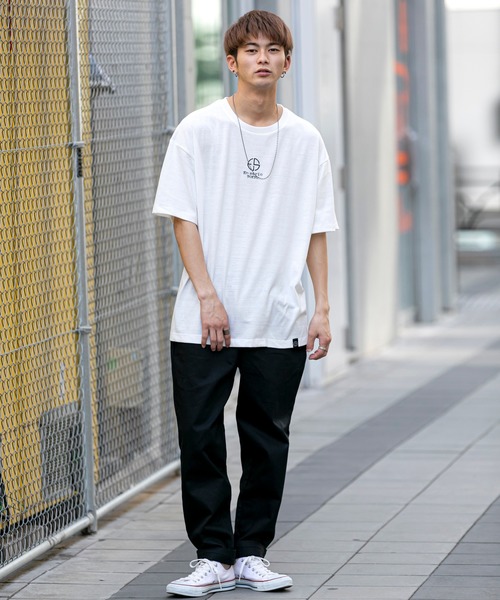 En serio TOKYO（エンソリオトーキョー）の「トレードマーク刺繍ロゴ ビッグシルエット Tシャツ（Tシャツ/カットソー・メンズ・ブラック/オフホワイト/サンドベージュ/スモークピンク/グレイッシュブルー・LL/S/M/L）」の8枚目の写真