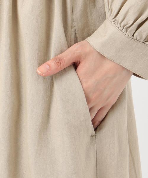 SHARE PARK(シェアパーク)の「リネンレーヨンガウンワンピース(ドレス・レディース・黄土色系・1)」の2枚目の写真
