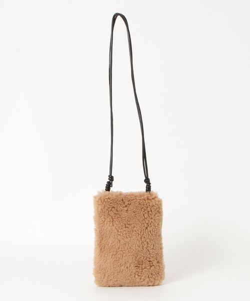 Minnetonka（ミネトンカ）の「＿MINNETONKA　Old boa mini pouch（ショルダーバッグ・レディース・オフホワイト/ベージュ・FREE）」の3枚目の写真
