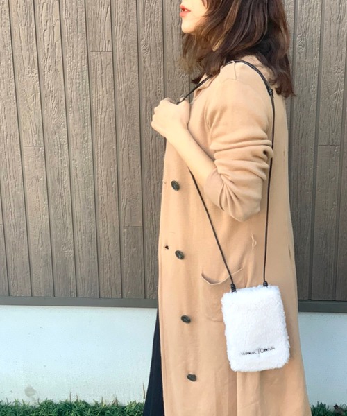 Minnetonka（ミネトンカ）の「＿MINNETONKA　Old boa mini pouch（ショルダーバッグ・レディース・オフホワイト/ベージュ・FREE）」の2枚目の写真