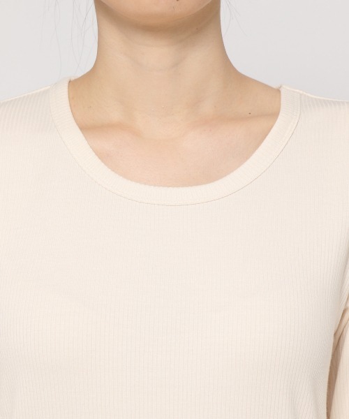 GLOBAL WORK（グローバルワーク）の「BEAUTEEクルーリブプルオーバー/894797（Tシャツ/カットソー・レディース・ブラック/ダークブラウン/オフホワイト・MEDIUM/LARGE）」の7枚目の写真