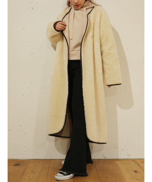 ROYAL PARTY(ロイヤルパーティー)の「リバーシブルボアコート(ムートンコート・レディース・ベージュ/ブラウン・FREE)」の3枚目の写真