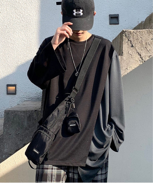 neos(ネオス)の「【neos -addictive design-】ビッグシルエット 切替 配色 ドレープカットソー(Tシャツ/カットソー・メンズ・ブルー/ブラウン/ブラック・MEDIUM/LARGE)」の2枚目の写真