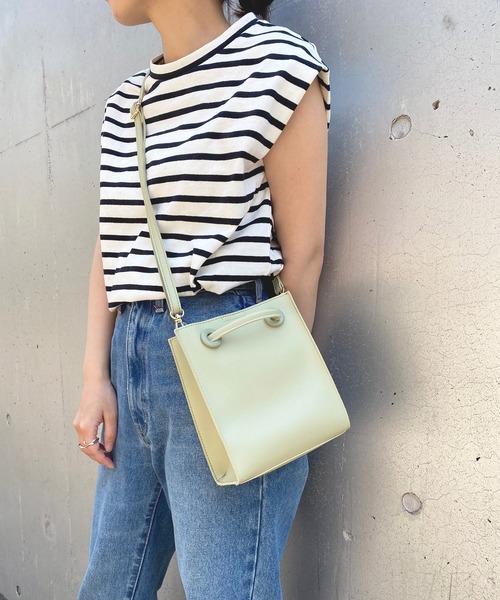 natural couture(ナチュラルクチュール)の「PVC*合皮2個セットトートバッグ(トートバッグ・レディース・アイボリー/ブラウン/ミント・FREE)」の2枚目の写真