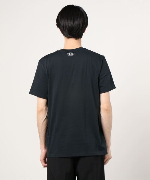 UNDER ARMOUR（アンダーアーマー）の「UA[ABC] カモ ビッグロゴ ショートスリーブ（トレーニング/MEN）（Tシャツ/カットソー・メンズ・ホワイト/ネイビー/ブラック・XXL/MD/3XL/XL/LG/SM）」の5枚目の写真
