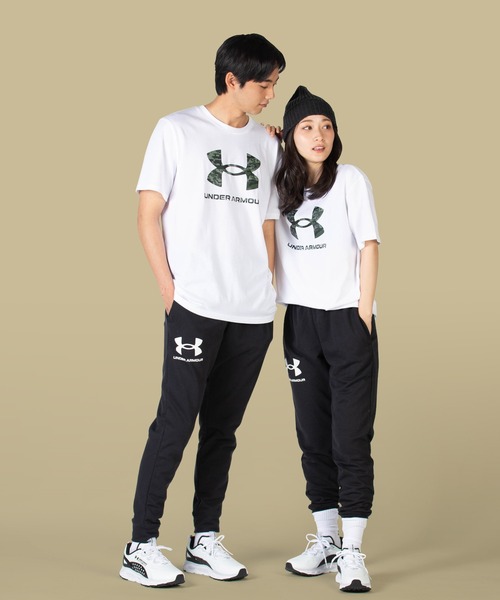 UNDER ARMOUR（アンダーアーマー）の「UA[ABC] カモ ビッグロゴ ショートスリーブ（トレーニング/MEN）（Tシャツ/カットソー・メンズ・ホワイト/ネイビー/ブラック・XXL/MD/3XL/XL/LG/SM）」の8枚目の写真