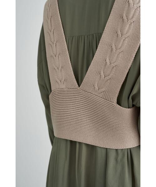 earth music&ecology（アースミュージックアンドエコロジー）の「2wayケーブルラインベスト ＊（ベスト・レディース・ブラック/ベージュ/オフホワイト・FREE）」の22枚目の写真