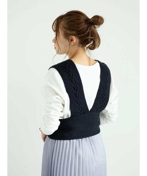 earth music&ecology（アースミュージックアンドエコロジー）の「2wayケーブルラインベスト ＊（ベスト・レディース・ブラック/ベージュ/オフホワイト・FREE）」の18枚目の写真