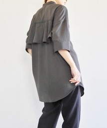 バックフリルシャツチュニック