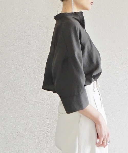 y/m by Yukie（イムバイユキエ）の「バックフリルシャツチュニック（シャツ/ブラウス・レディース・チャコールグレー/オフホワイト・FREE）」の16枚目の写真