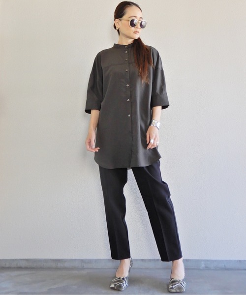 y/m by Yukie（イムバイユキエ）の「バックフリルシャツチュニック（シャツ/ブラウス・レディース・チャコールグレー/オフホワイト・FREE）」の3枚目の写真