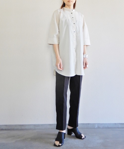 y/m by Yukie（イムバイユキエ）の「バックフリルシャツチュニック（シャツ/ブラウス・レディース・チャコールグレー/オフホワイト・FREE）」の5枚目の写真