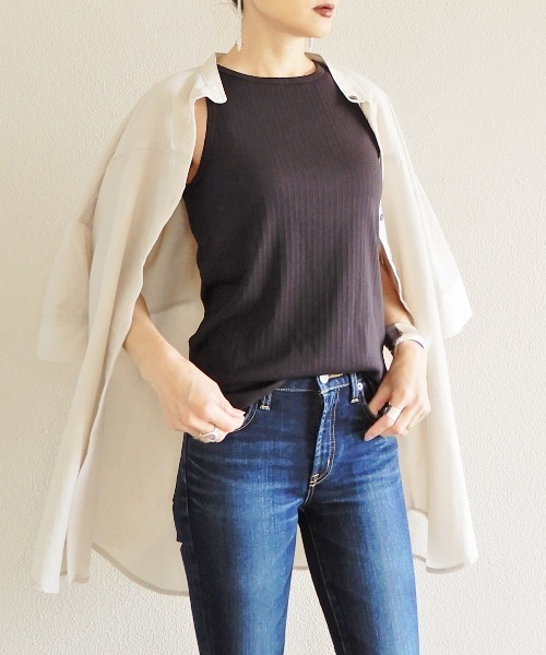 y/m by Yukie（イムバイユキエ）の「バックフリルシャツチュニック（シャツ/ブラウス・レディース・チャコールグレー/オフホワイト・FREE）」の6枚目の写真