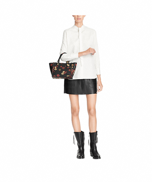 COACH（コーチ）の「ミニ クロスビー キャリーオール フローラル プリント レザー（ハンドバッグ・レディース・ブラック系その他・ﾌﾘ-）」の5枚目の写真
