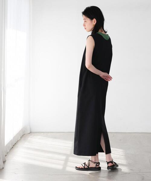 FEELING MADE（フィーリングメイド）の「FEELING MADE ストレッチポンチ Vネック ジャンパースカート（ワンピース・レディース・パープル/ブラック/ダークグリーン・MEDIUM/SMALL/LARGE）」の18枚目の写真