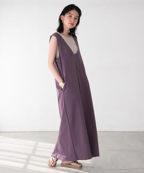 FEELING MADE（フィーリングメイド）の「FEELING MADE ストレッチポンチ Vネック ジャンパースカート（ワンピース・レディース・パープル/ブラック/ダークグリーン・MEDIUM/SMALL/LARGE）」の22枚目の写真