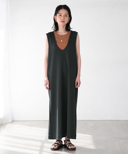 FEELING MADE（フィーリングメイド）の「FEELING MADE ストレッチポンチ Vネック ジャンパースカート（ワンピース・レディース・パープル/ブラック/ダークグリーン・MEDIUM/SMALL/LARGE）」の11枚目の写真