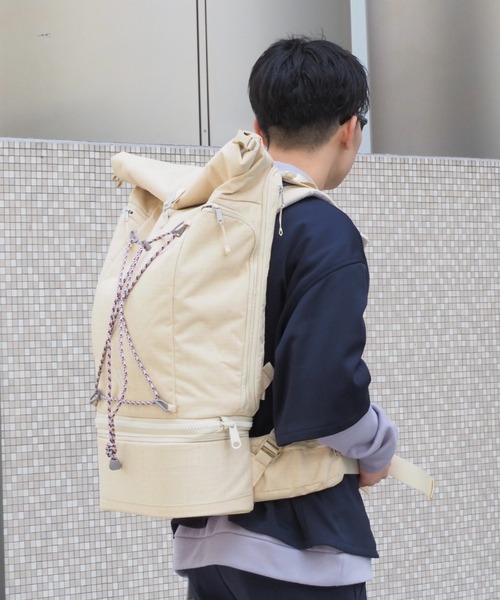 GARDEN TOKYO（ガーデントウキョウ）の「Wayks/ウェイクス/Cube Compact 5L/キューブコンパクト 5L（ショルダーバッグ・メンズ・ブラック/サンドベージュ・FREE）」の10枚目の写真