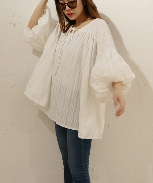 ROYAL PARTY(ロイヤルパーティー)の「【ZOZO限定】ボリュームスリーブチュニック(シャツ/ブラウス・レディース・ホワイト/ブラック・FREE)」の13枚目の写真