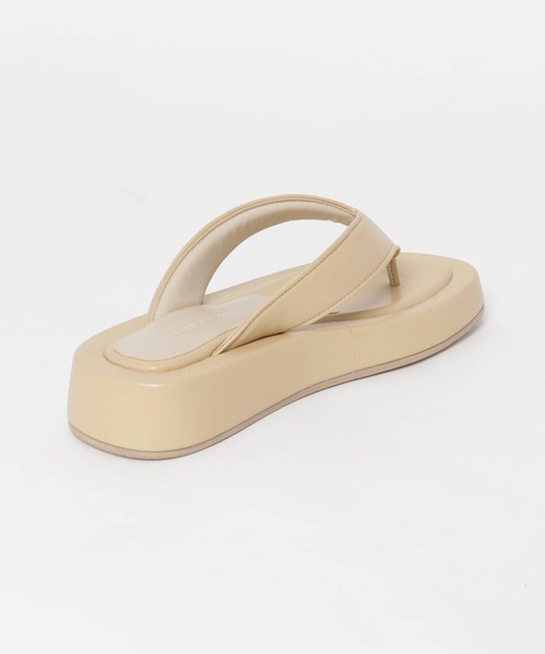 URBAN RESEARCH（アーバンリサーチ）の「厚底トングサンダル（サンダル・レディース・ブラック/ベージュ・37/38）」の11枚目の写真