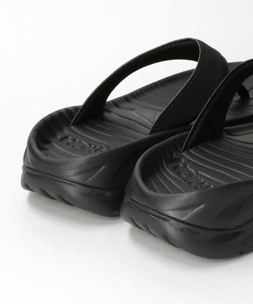 HOKA（ホカ）の「＜HOKA ONE ONE＞RECOVERY FLIP リカバリーフリップ/サンダル（サンダル・レディース・ブラック・6/7/8）」の2枚目の写真