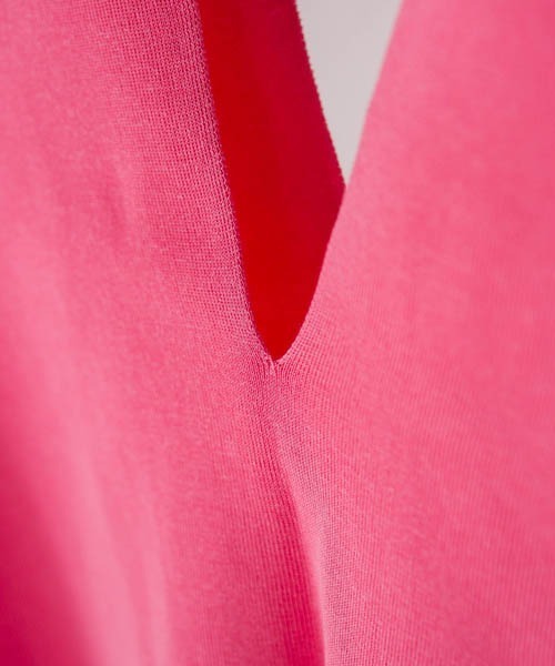 lautreamont BLEUBLANC（ロートレアモンブルーブラン）の「Vネックサイドリボンニットベスト（ニット/セーター・レディース・ブラック/ピンク/グリーン・9号）」の4枚目の写真
