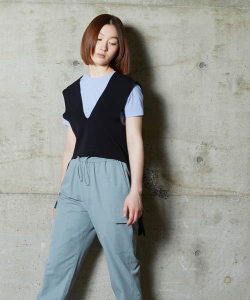 lautreamont BLEUBLANC（ロートレアモンブルーブラン）の「Vネックサイドリボンニットベスト（ニット/セーター・レディース・ブラック/ピンク/グリーン・9号）」の7枚目の写真