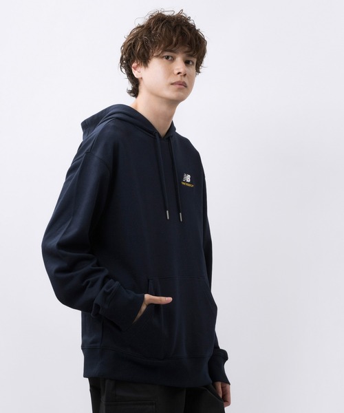 NEW BALANCE(ニューバランス)の「NB Essentials 刺しゅうロゴ スウェットフーディ(パーカー・メンズ・グレー/ライトイエロー/ネイビー/ブラック/バーガンディー/ダークグリーン・SMALL/LARGE/MEDIUM/X-LARGE/XX-LARGE)」の15枚目の写真
