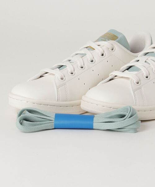 adidas（アディダス）の「ADIDAS STAN SMITH W スタンスミス GX3510 CWHT/OWHT/HGRN（スニーカー）」 -  WEAR