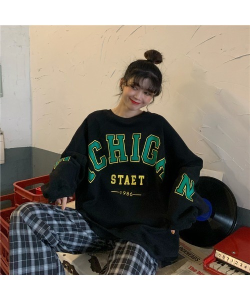 DEVICE（デバイス）の「ボリュームスリーブ ビッグシルエット レター プリント スウェット トレーナー（スウェット・レディース・ブラック/ブルー・FREE）」の9枚目の写真