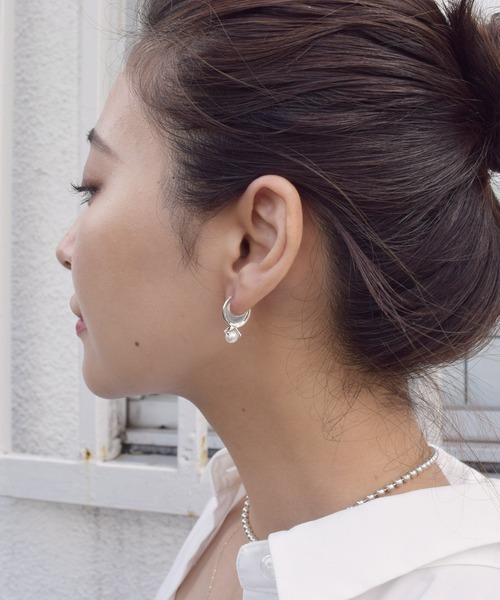 e.m.（イーエム）の「Pull top Pearl Pierce（ピアス（片耳用）・レディース・シルバー・FREE）」の2枚目の写真