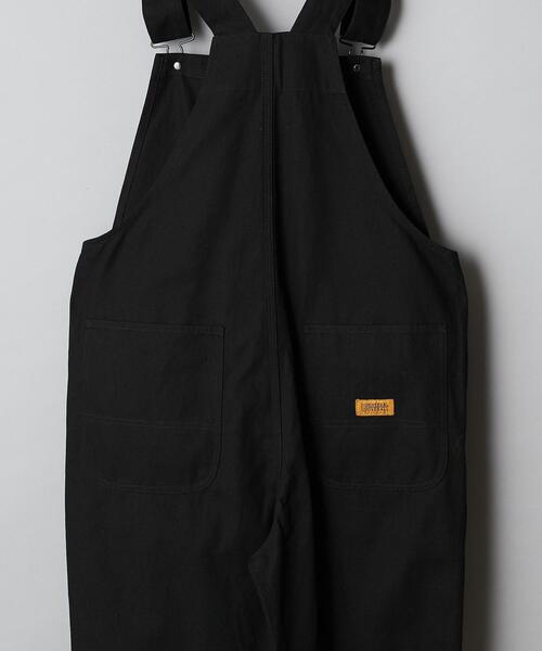 UNIVERSAL OVERALL（ユニバーサルオーバーオール）の「【別注】 ＜UNIVERSAL OVERALL(ユニバーサルオーバーオール）＞OVERALL /オーバーオール（サロペット/オーバーオール・メンズ・オリーブ/ベージュ/ブラック・M/L）」の4枚目の写真