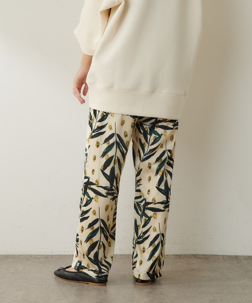SHENERY(シーナリー)の「柄イージーパンツ(その他パンツ・レディース・アイボリー/キャメル・FREE)」の22枚目の写真
