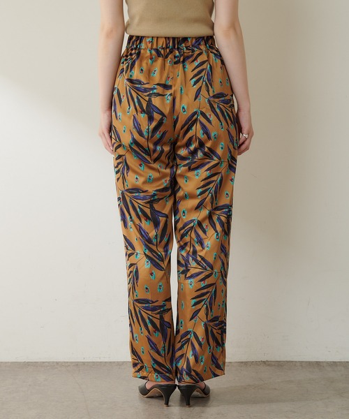 SHENERY(シーナリー)の「柄イージーパンツ(その他パンツ・レディース・アイボリー/キャメル・FREE)」の14枚目の写真