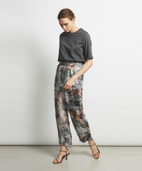 HELIOPOLE（エリオポール）の「ORFEO STAMPA CUPRO PANTs（その他パンツ・レディース・ホワイト・36/38）」の9枚目の写真