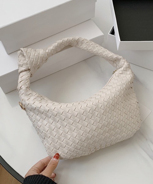 LIPSERVICE(リップサービス)の「編み込みラウンド2WAYバッグ【ZOZOTOWN限定】(ショルダーバッグ・レディース・アイボリー/イエロー/ブラック・FREE)」の10枚目の写真