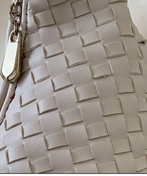 LIPSERVICE(リップサービス)の「編み込みラウンド2WAYバッグ【ZOZOTOWN限定】(ショルダーバッグ・レディース・アイボリー/イエロー/ブラック・FREE)」の5枚目の写真